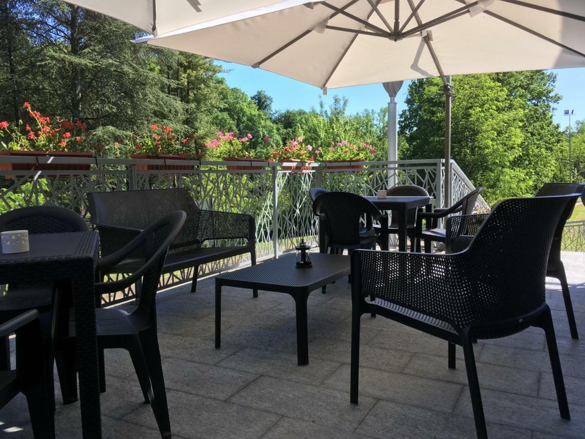 Hotel Langhe & Monferrato Костильоле-д'Астри Экстерьер фото